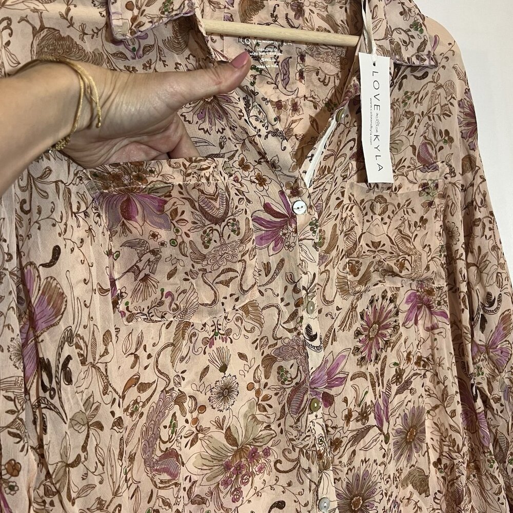 Love Kyla Anthropologie Top Blouse Small Size Floral Semi Sheer Butterfly Hen - Picture 8 of 12